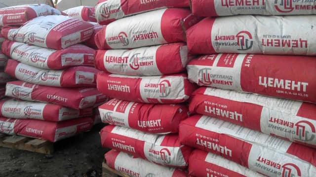 Ile litrów ma worek cementu? Zaskakujące informacje o objętości i zastosowaniu Ile litrów ma worek cementu? Zaskakujące informacje o objętości i zastosowaniu