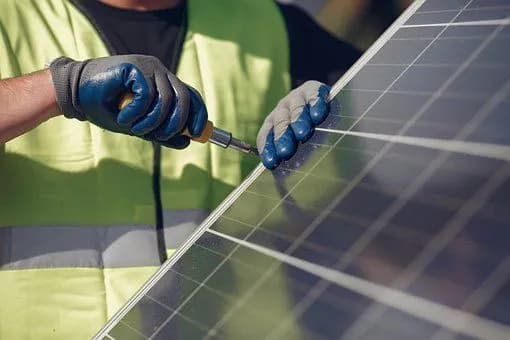 Ile paneli potrzebujesz do instalacji 1 kWp? Sprawdź to teraz! Ile paneli potrzebujesz do instalacji 1 kWp? Sprawdź to teraz!