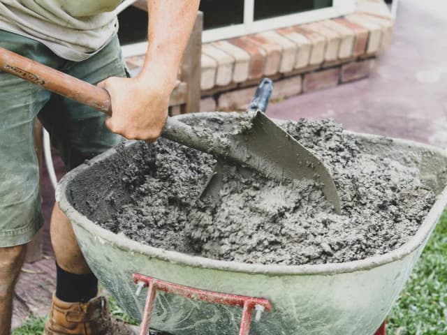 25 kg cementu ile to litrów? Zaskakujące przeliczenie, którego nie znasz! 25 kg cementu ile to litrów? Zaskakujące przeliczenie, którego nie znasz!