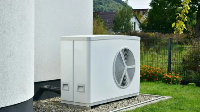 Jak wybrać najlepszą pompę do systemów solarnych i na co zwrócić uwagę Jak wybrać najlepszą pompę do systemów solarnych i na co zwrócić uwagę