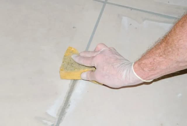 Jak zrobić fugę z cementu – krok po kroku do perfekcyjnych spoin Jak zrobić fugę z cementu – krok po kroku do perfekcyjnych spoin